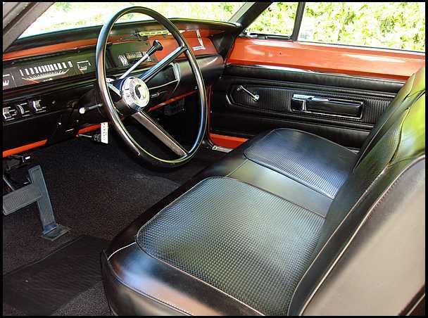 mecum_68_road_runner_interior_zps7isq3cr