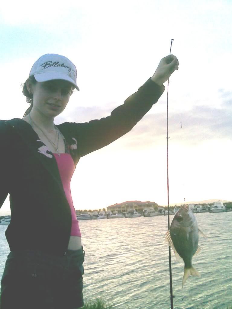 01MeandtheSnapperIcaught2.jpg
